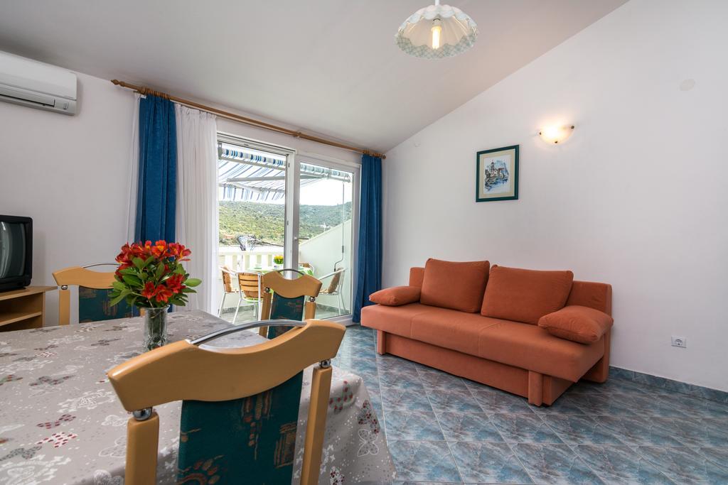 Apartments Mirko Vinisce Room photo