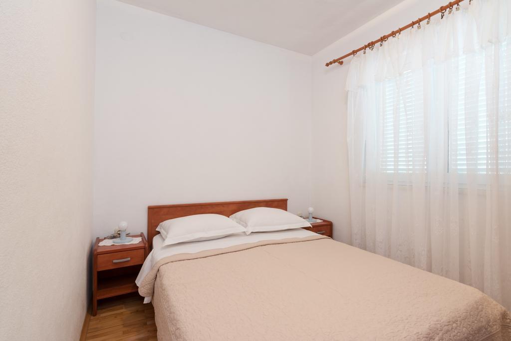 Apartments Mirko Vinisce Room photo